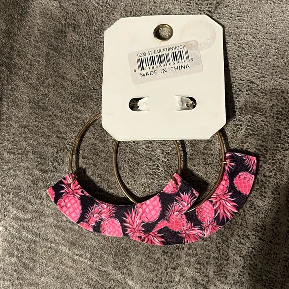 NWT Simply Southern Pineapple Hoop Earrings - Picture 2 of 4